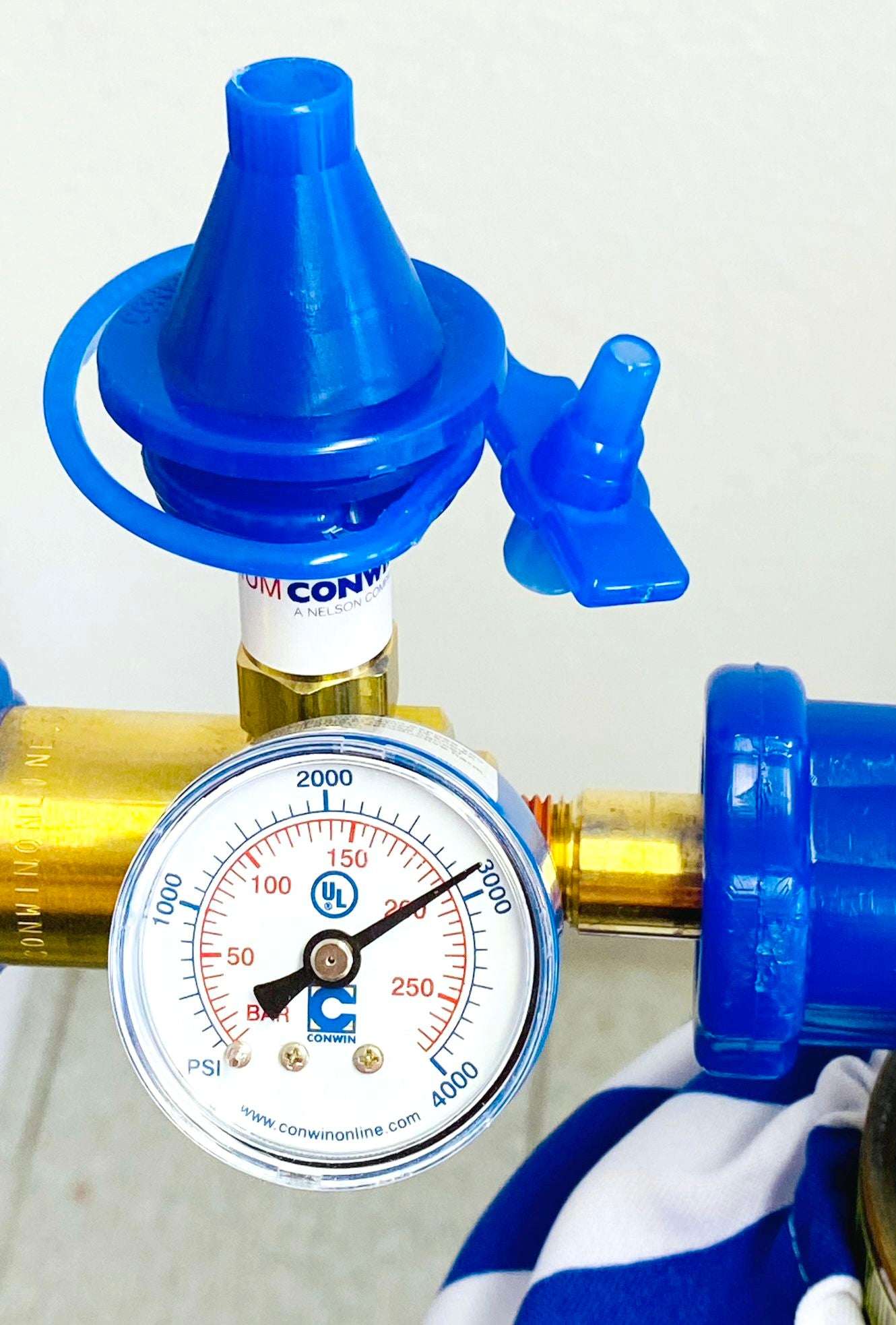 #81210 - Classic UK-Inflator with Gauge, Soft-Touch Push Valve